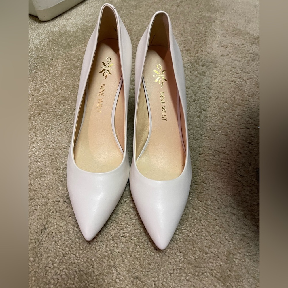 Women’s brand new leather heel.